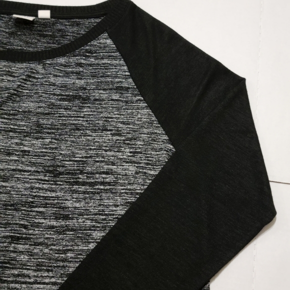 Gap long sleeve - Picture 3 of 7